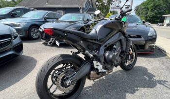 
									2023 Yamaha MT-09 full								