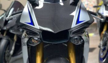 
									2015 Yamaha YZF-R1 full								