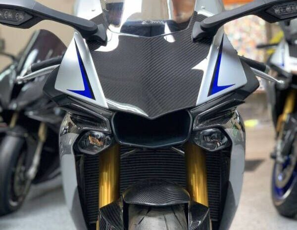 
								2015 Yamaha YZF-R1 full									