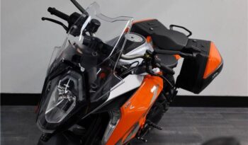 
									2017 KTM 1290 Super Duke GT full								