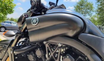 
									2020 Yamaha VMAX full								